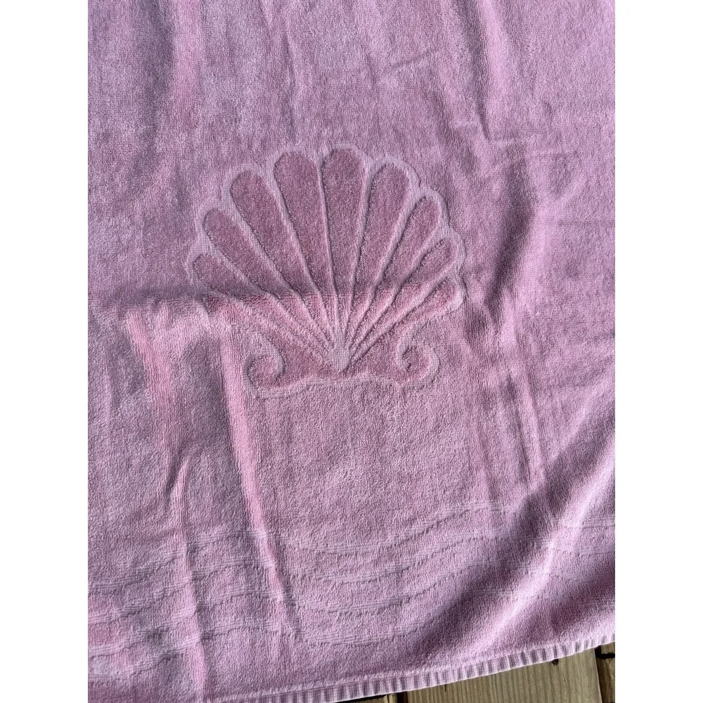 2 Vintage MCM Cannon Monticello Cotton 2 Bath Towels Pink Sea Shells Floral